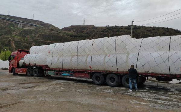 合作PE吨桶交付中